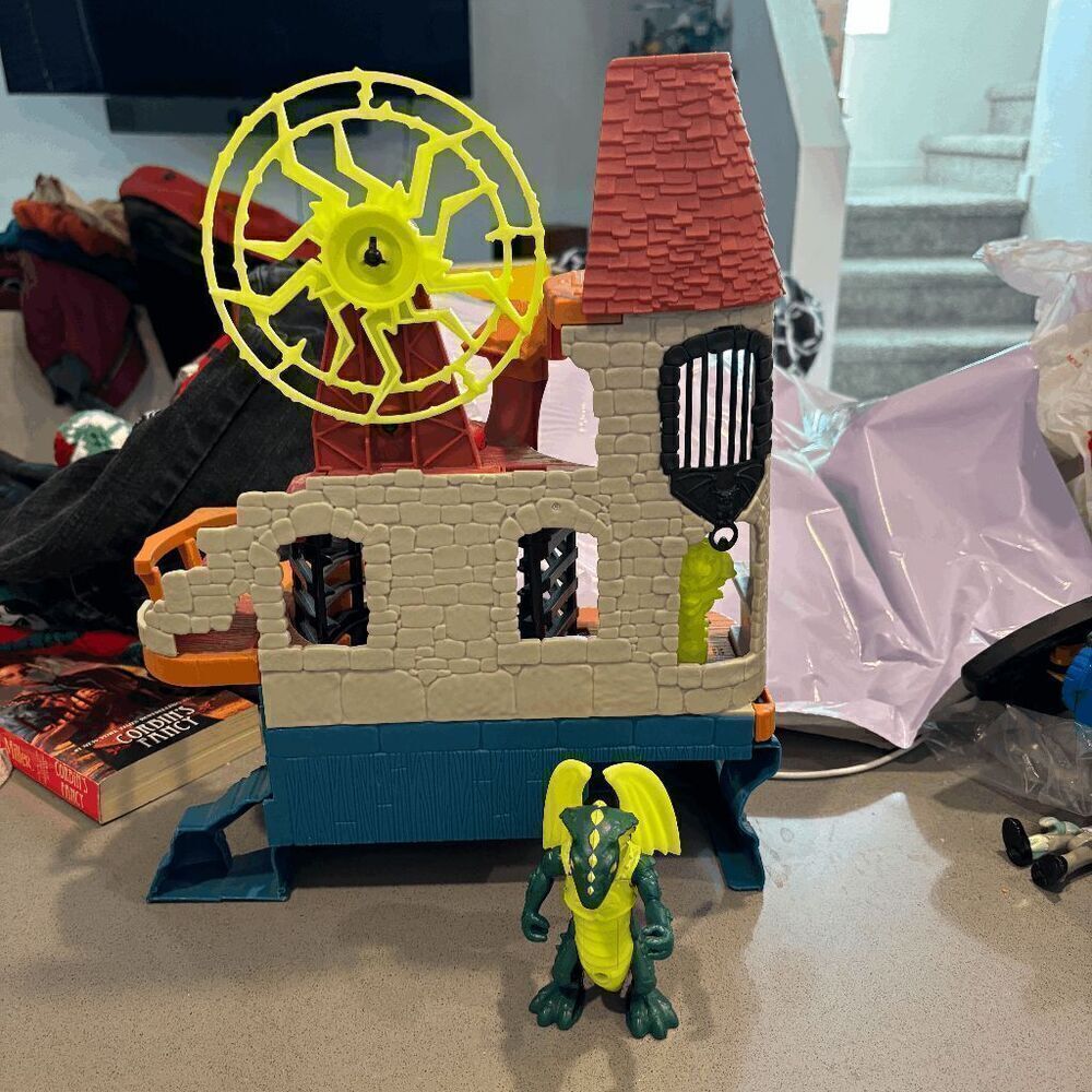 Fisher Price Imaginext Castle Wizard Tower Dragon Playset 2013 W/Dragon